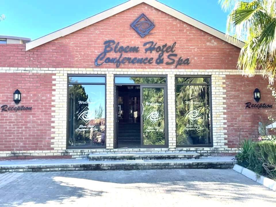 Bloem Spa Hotel & Conference Bloemfontein Bagian luar foto