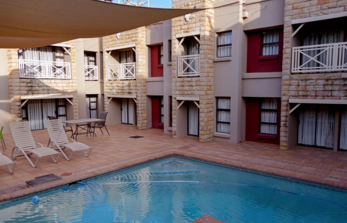 Bloem Spa Hotel & Conference Bloemfontein Bagian luar foto