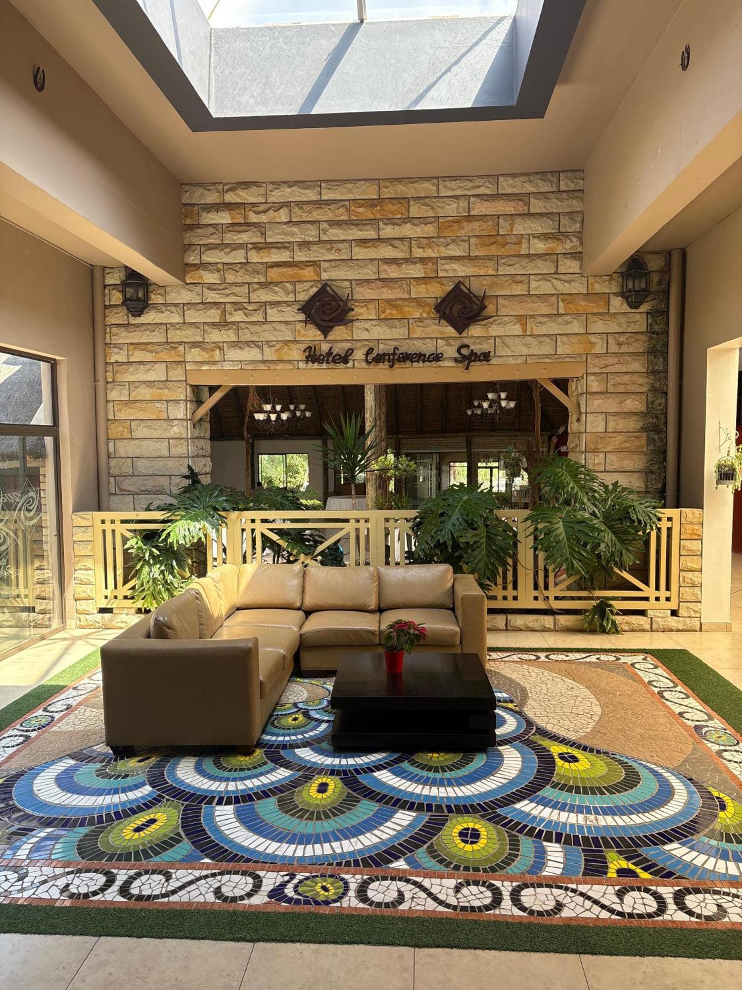 Bloem Spa Hotel & Conference Bloemfontein Bagian luar foto