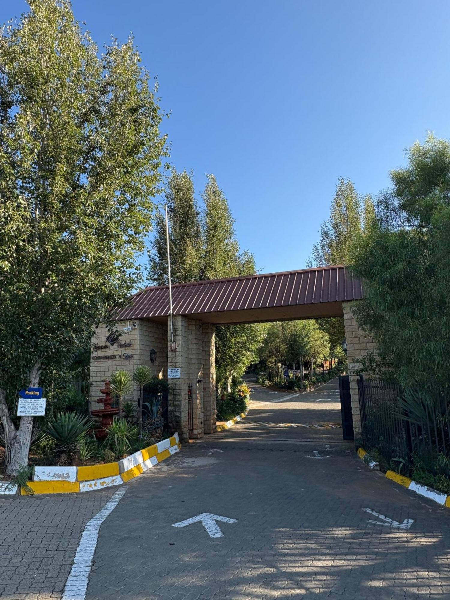Bloem Spa Hotel & Conference Bloemfontein Bagian luar foto